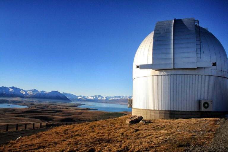 Space Observatory 가시광선 센서의 SNR 스크리닝을 통한 적외선 잡음등가온도차(NEdT) 제어 기전